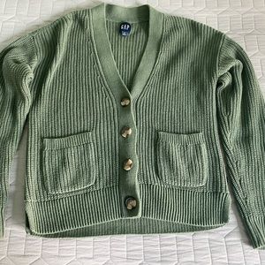 Cropped green moment